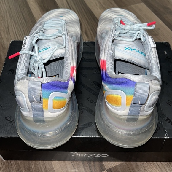 Nike Airmax 720 - Picture 3 of 5